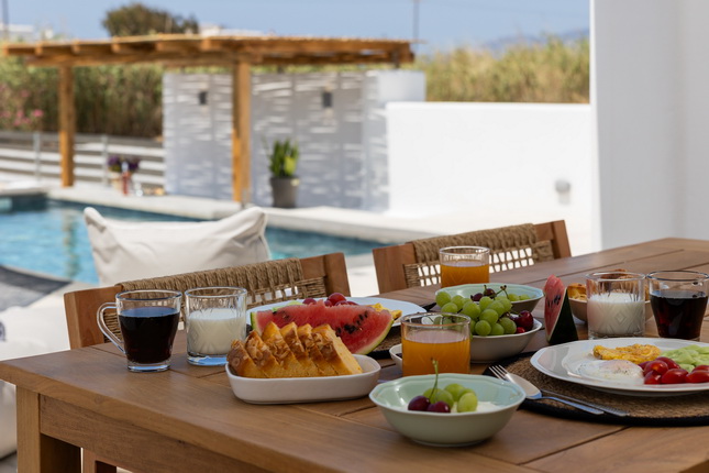 Villa with private pool in Naxos
