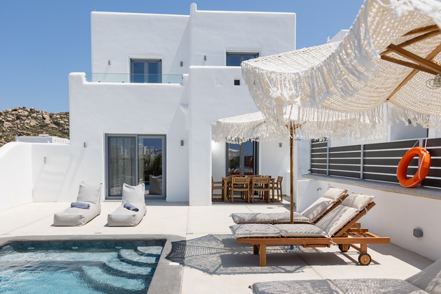Villa with private pool in Naxos